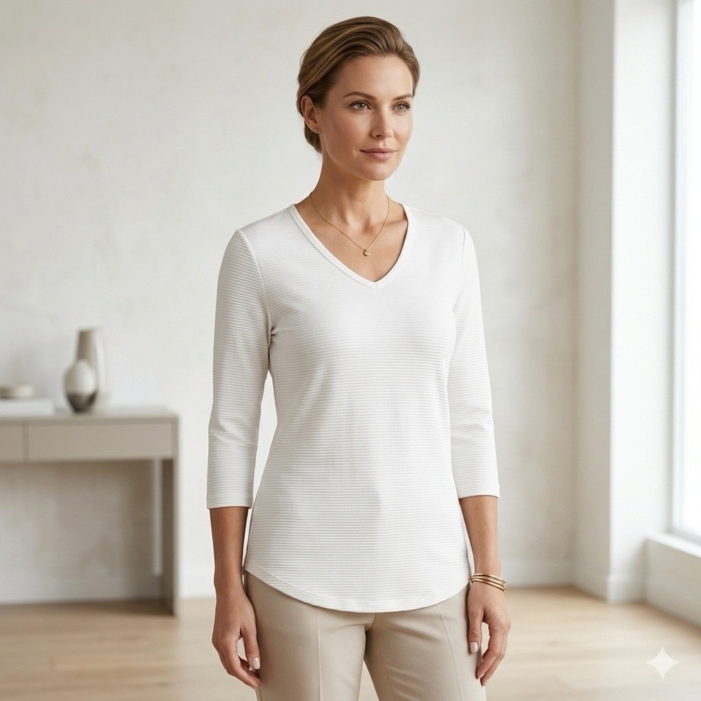 Segments Canada Women's White V-Neck 3/4 Sleeve Basic Essential Tee Medium